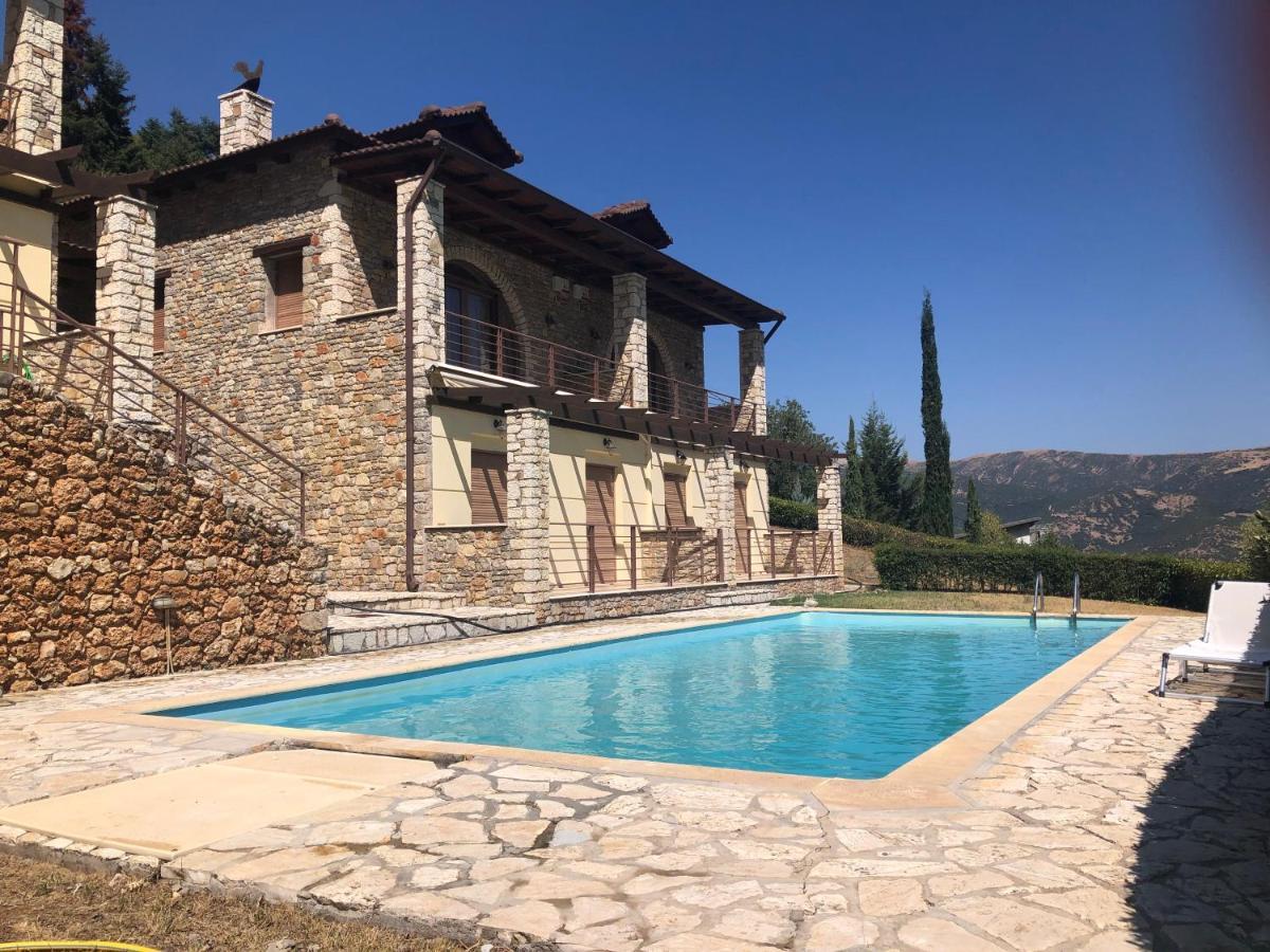 Luxurious Maisonette In The Countryside With A Pool Kalavryta Luaran gambar