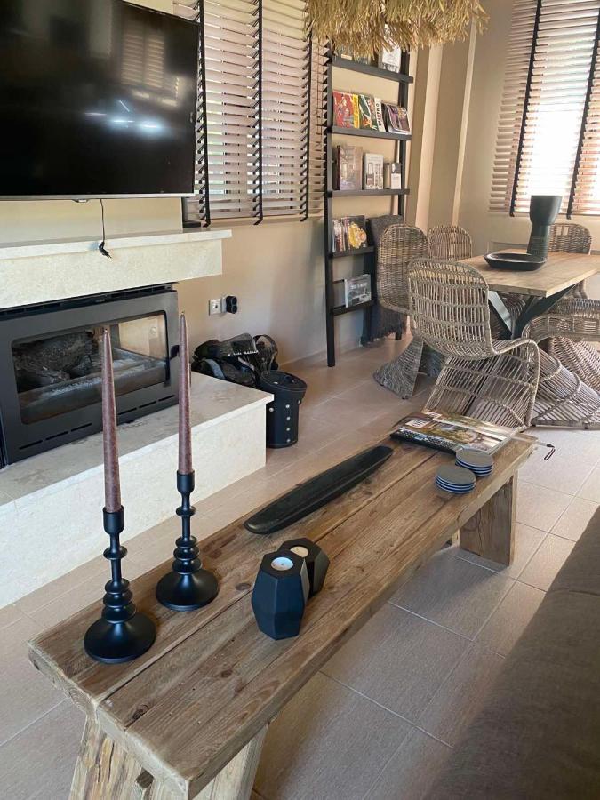 Luxurious Maisonette In The Countryside With A Pool Kalavryta Luaran gambar